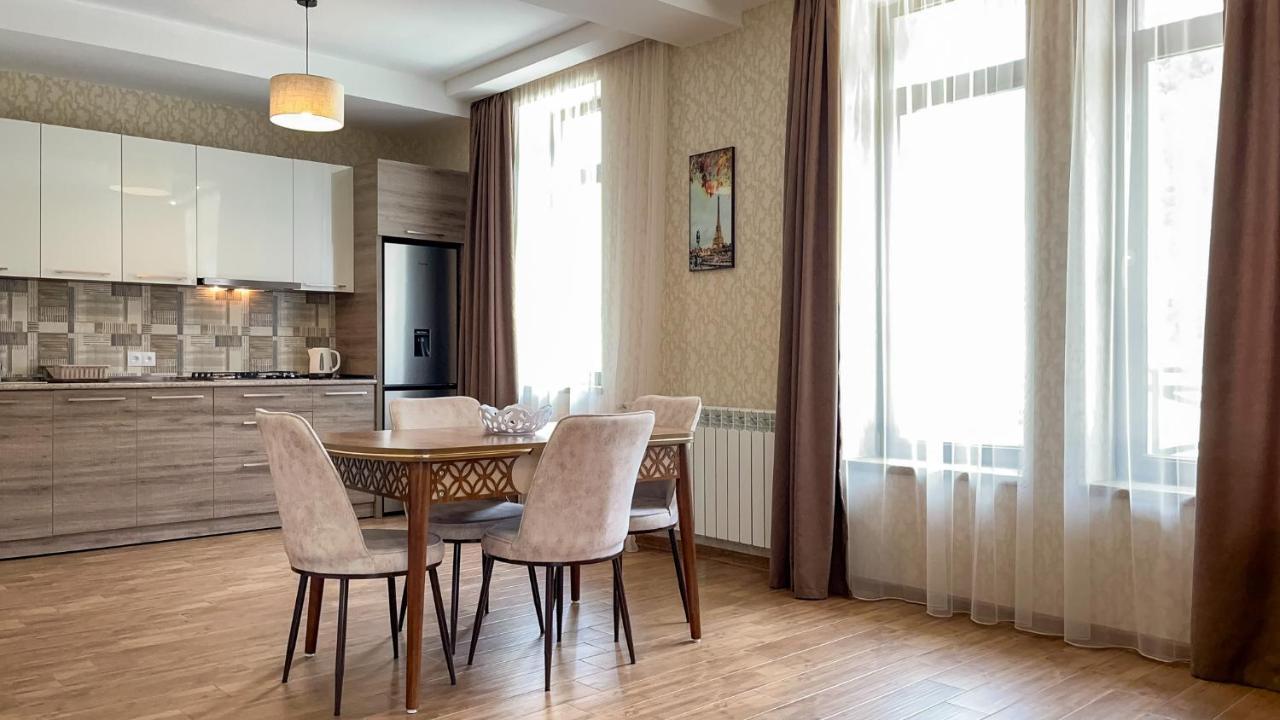 Dani Lux Appartamento Bakuriani Esterno foto